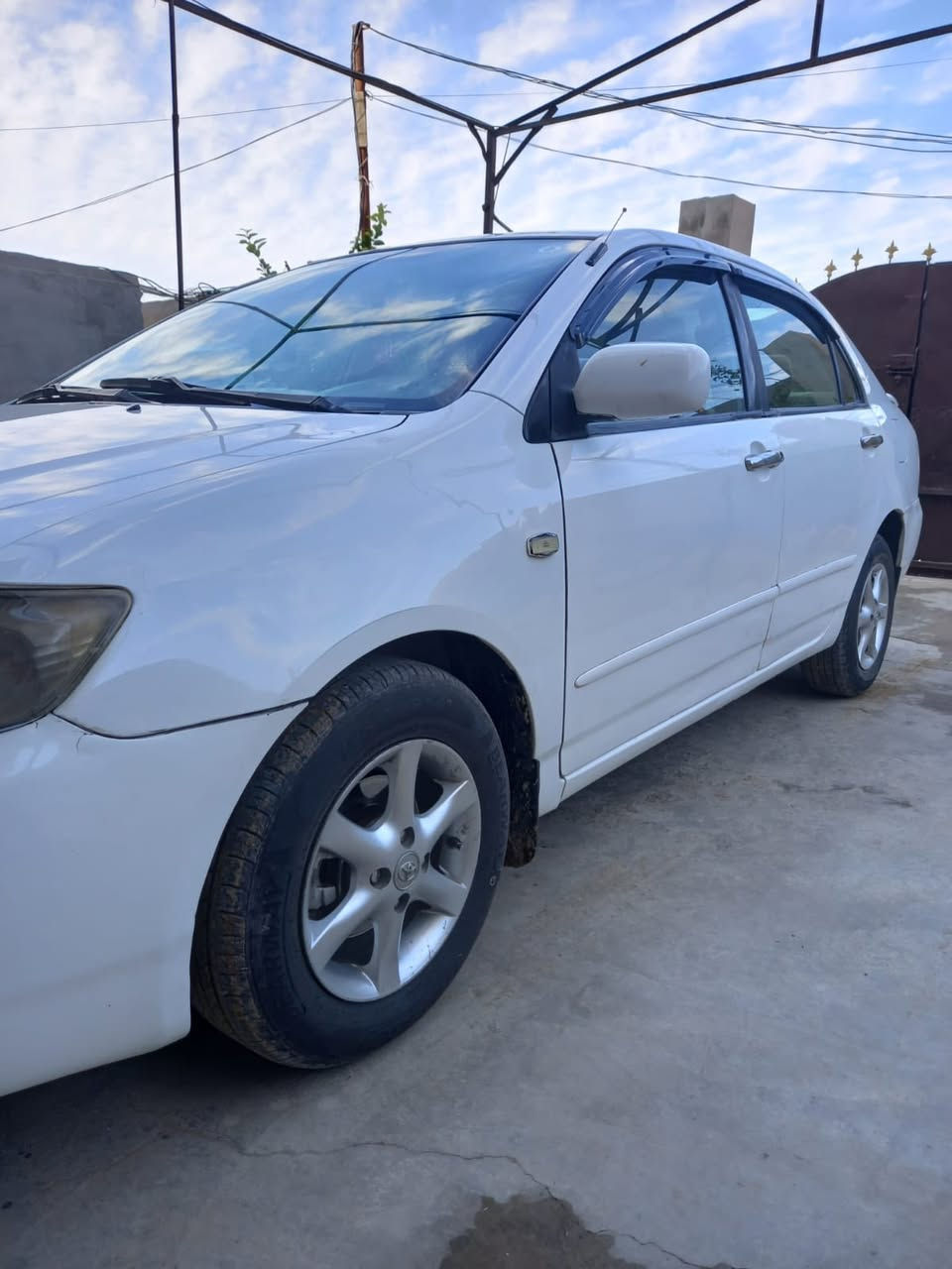 السلام عليكم للبيع                                                             كورلا بيكاتشو٢٠٠٦ رقم بغداد الماني شرط التحويل سنويه جديده
محرك ١٦٠٠ شرط 
السياره خليجي 
كير شرط 
سياره بيها صبغ بين البابين بدون ايي دواخل شرط 
صدر شرط 
كهربائيات كلها شركه
اربع جام كهرباء 
لايت عالي زينون 
السياره جديده ماعايزه ربع 
السعر ٩٥ وبيها مجال 
مكانها بيجي 
اللاستفسار 
***********
***********
