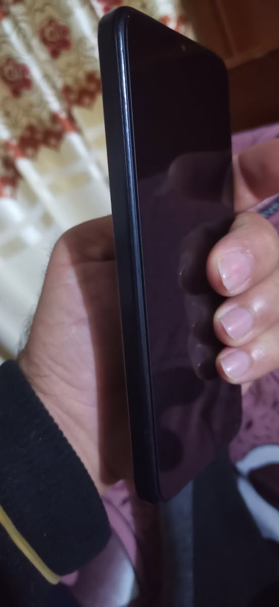 جهاز للبيع هونر شرط مامفتوح وكلو شغال وذاكرتو 128 ونضفتو كدام العين شحنو كلو شرط السعر 100 ( *********** )
