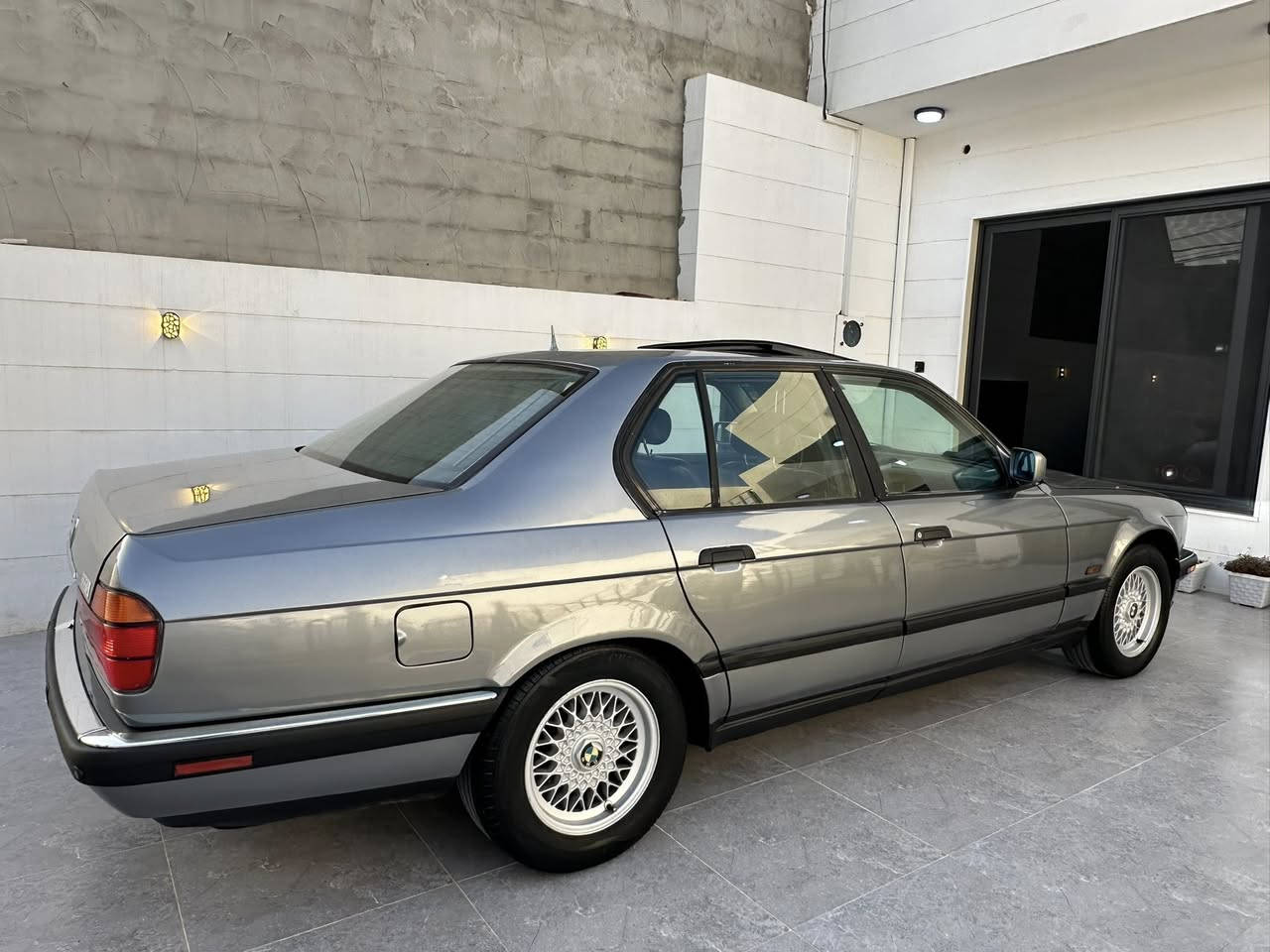 للبيع بي ام 735موديل93 كيرئوتوماتيك رقم كركوك مشروع وطني سنويه جديد لحد2029بسمي سياره غاز و بنزين بي دفتربنزين مواصفات دبل ارباك دبل جكمج تبريد جامات كهربائي حساسات بك فتحه دواخل جلد سياره فول مواصفات صبغ عام للجمالي سعر57شويه بي مجال***********/***********مكان سياره كركوك
