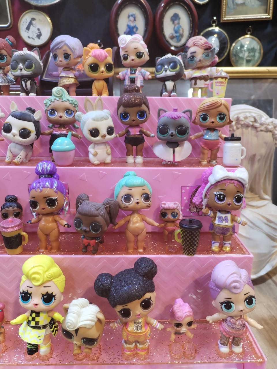 مجموعة مميزه وضخمة من دمى OMG LOL
عارضه لول ع شكل مدرج يفتح من ثلاث جهات منزل وصالون للدمى مع 36 قطعه لول جميع القطع اصليه التفاصيل بالفيديو والصور


**إذا كنت صاحب هذا الإعلان وتريد حذفه لأي سبب، رجاءا أرسل رسالة إلى الدعم الفني**