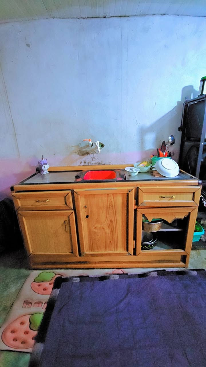 كاونتر ثلاث قطع للبيع السعر ١٧٥
مكان بعقوبه معسكر سعد***********
