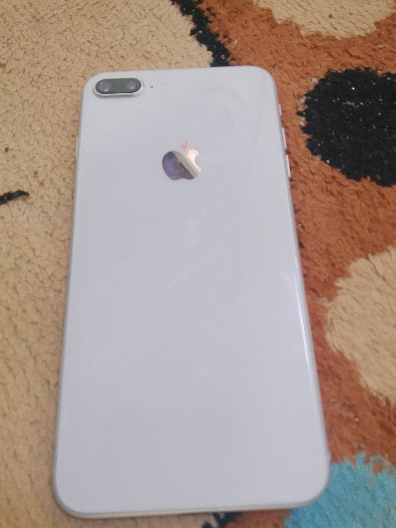 ايفون 8بلاص جهاز نضيف  وكلشي شقال  بس الكامره وكفت وما شايفه عد مصلح   ذاكره 68 بطاريه 95 جهاز حيل نضيف  مال بيت  رقم ***********
