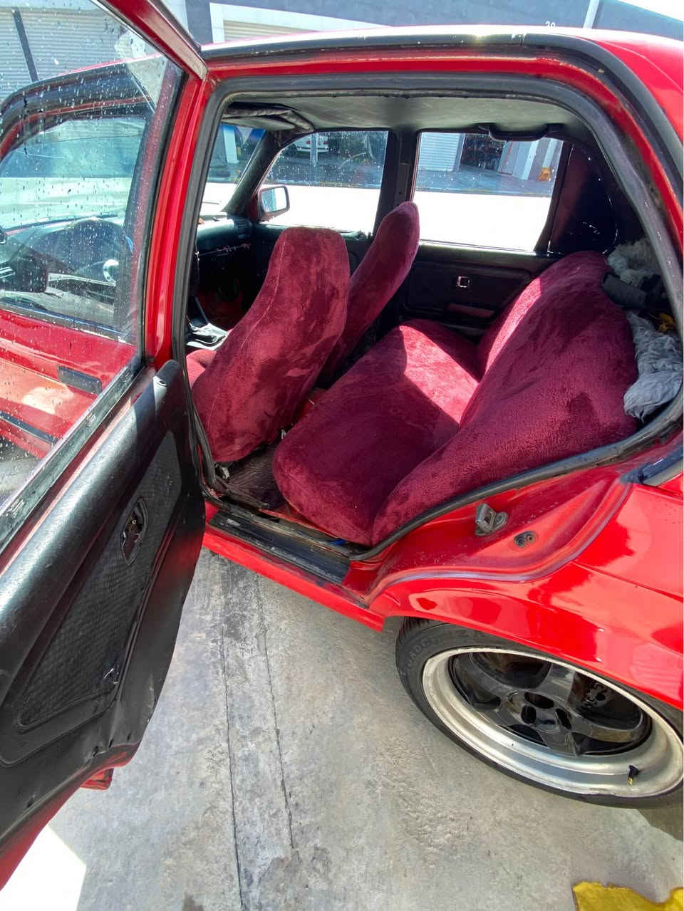 زه عرا مؤديل ١٩٨٨ مه كينه ٥٢٠ي ديجيتال گير و مه كينه و اكسل به شه رت اكسل قفل ته قه و ره قه به شه رت ته نها بؤربه رينيكي سه وتي تيدايه سه ياره كه ماشالله ي ده ويت ئه قلي تازه به رمه جه ي بؤ كراوه سته يگي 1له سه ره بؤ ڤيديؤي سه وت نامه بنيرن وه كاله و سه نه ويه ئه وه لياتي به شه رت له هه وليرم سعري ٢١ وه ره قه و معامله *********** أربيل, العراق
