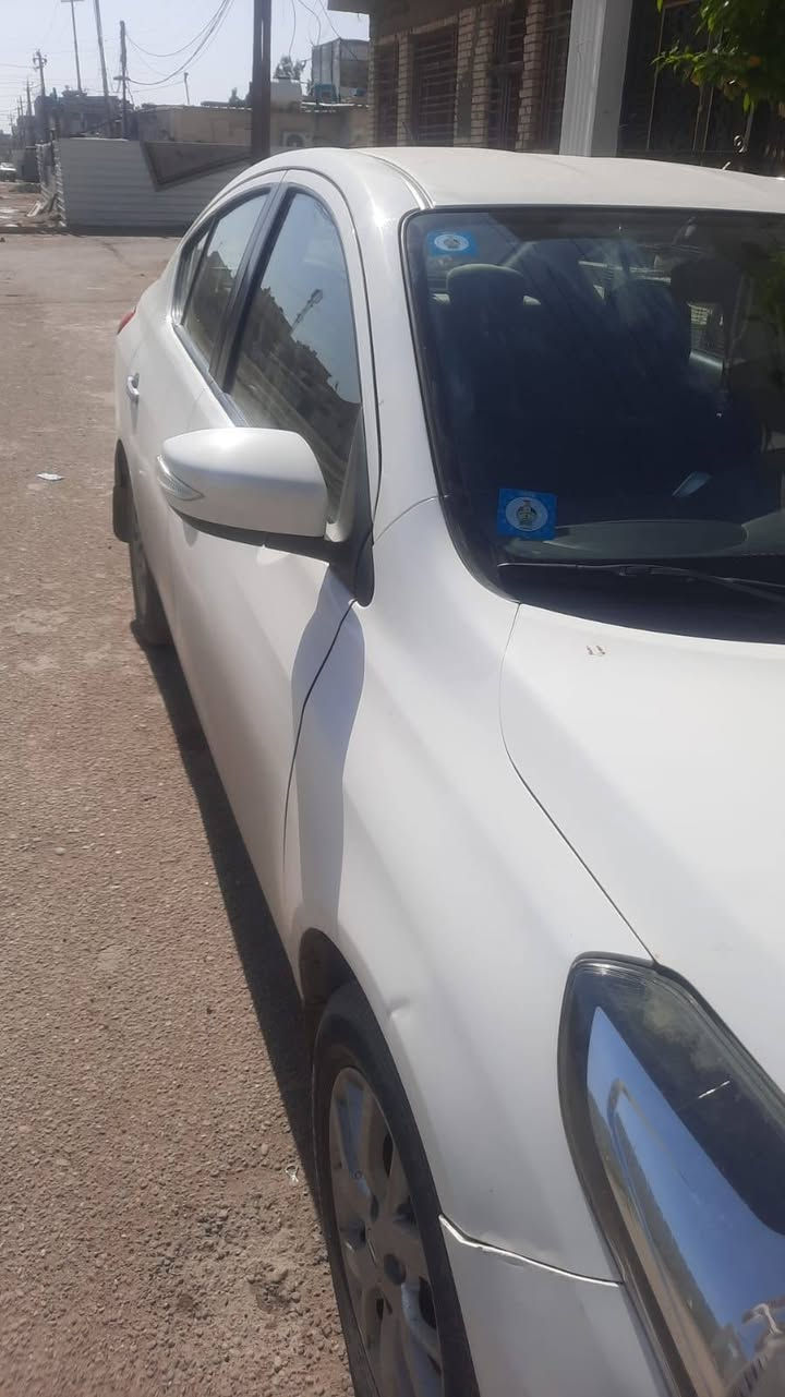 السلام عليكم من رخصه الادمن نيسان سني مصري موديل 2023 فول مواصفات ماشيه 33 السونار موجود ويه الصور الاستفسار خاص ***********
