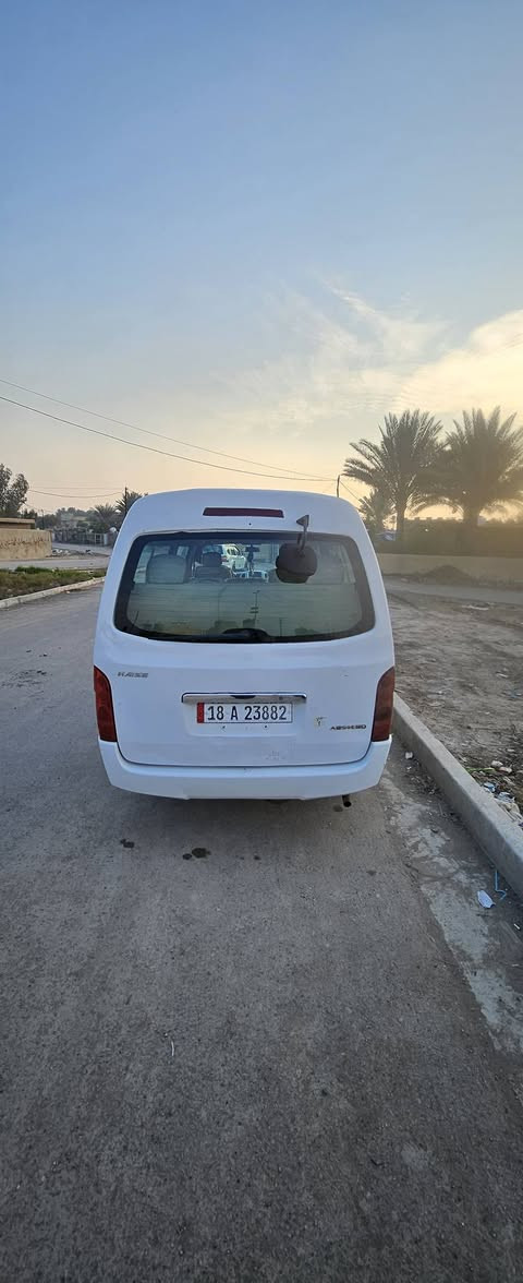 اج 1 موديل 14 رقم وهزه جديد بسمي مصفره من كلشي وتخم تاير جديد مكفوله بس يم بك لايت شويه بيها وجنطه بارد 
السعر 85 ورقه بيها مجال 
***********
