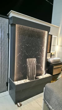 شلال • ١٨٠×١٢٠سم • حي الغري