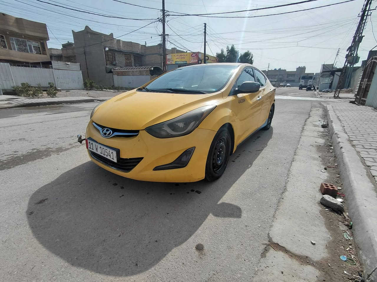 سلام عليكم عندي الانتره  للبيع موديل 2014شكل 16السياره جديده حيل بيها حادث بس باب الراكب  بدون اي دواخل بجم كبس سياره جاهزه تخم تاير جديد صدر مكينه 1800دوش  شرط المكينه مامفتوحه مكان سياره بغداد  السعر 105 وبيها مجال بصيط اتصل عل رقم ***********
