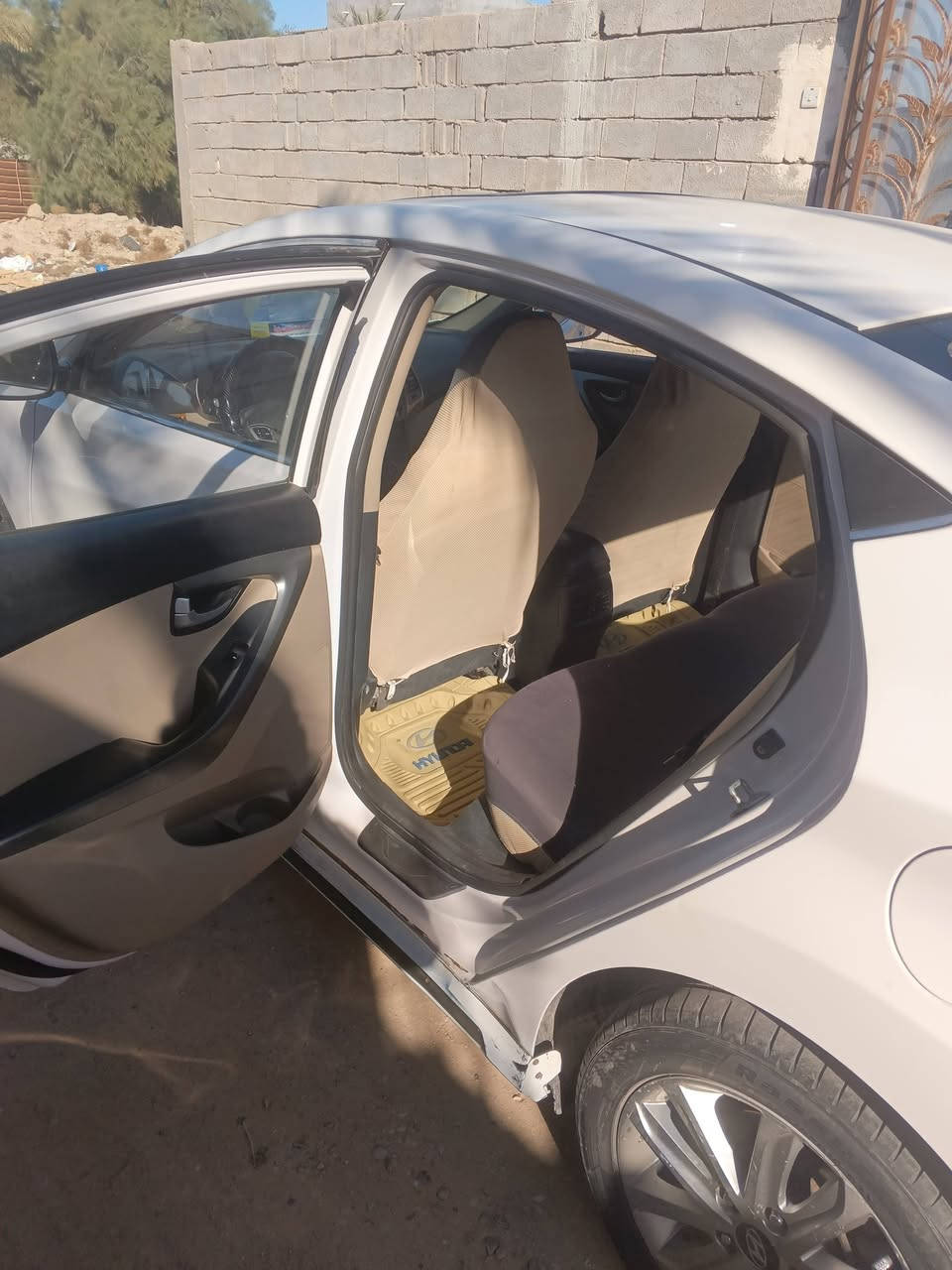 سلام عليكم النتره 2016 خليجي مكينه 2000 مجفته مكاني ابو الخصيب الشراي يتصل ع الرقم ***********
