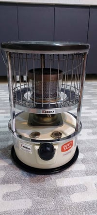 صوربة نفطية صنع كوري شغالة كلشي مابيهة ماخذتهة ٧٥ ابيعهة ٥٠ وبيهة مجال...