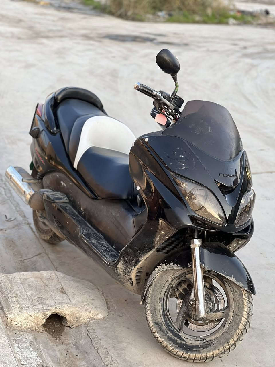 السلام عليكم دراجه فورزه للبيع  دراجه نضيفه ومرتبه مال جناي تجي تشوف بعينك جيب وياك فيتر وتعال افحص الدراجه دهن امزويل بانزين محسن تايرات جدد كفرات نضيفه حيل بشوفه بيه منضومه زنون سستم سماعات 🔊 كهربائيات كله شغال
السعر (900) او بيه مجال شي قليل 
الاتصال (***********)
