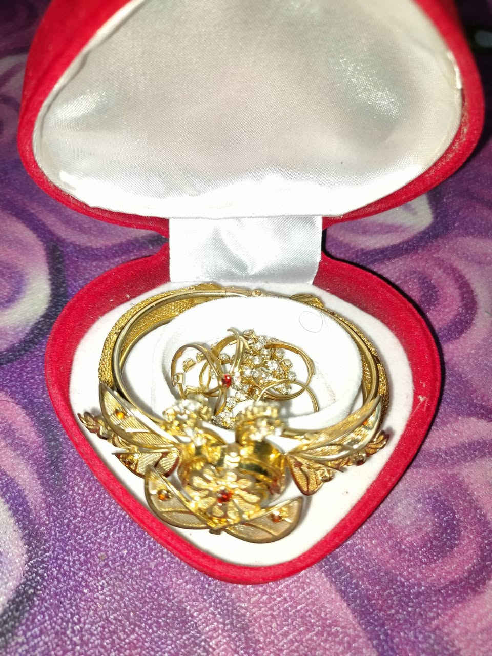 1/للبيع محابس شلعه عدد 65 سعرهن كلهن ب 60 الاف 
2/للبيع  ساعات عدد 15 سعرهن كلهن ب 30 الاف بطاريات خالصه شحن شغالات ونظاف 
3/مداليات  وتراجي عدد 40 تقريبا سعر 80 الاف 
4/لباقيات مفرد 
نجف الاشرف حي الوفاء


**إذا كنت صاحب هذا الإعلان وتريد حذفه لأي سبب، رجاءا أرسل رسالة إلى الدعم الفني**