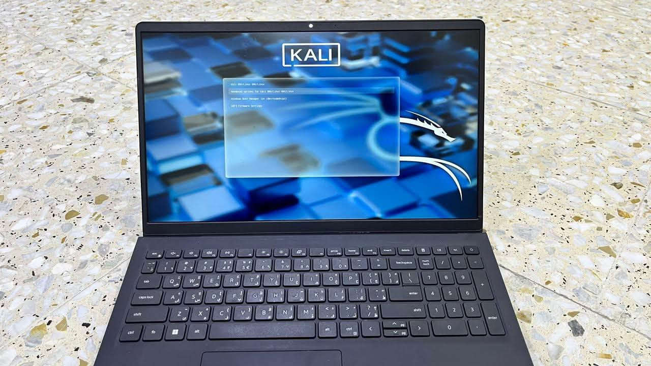 لابتوب ديل اصدار عام 2023
رام 8G

intel core i5 10th معالج

1080p "15.6 120HZ شاشة

ssd512 و ssd256 M.2 مساحة

 يحتوي على نضامين تشغيل kali و win10 و فيحال اتريد وندوز 11 انحولة لل11 و انضمة الوندوز تجيك مفعلة في حال ال11 او 10 و مع برامج الاوفس

رقم التواصل: ***********

السعر 550,000 بي مجال

* للراغب لشراء !!
