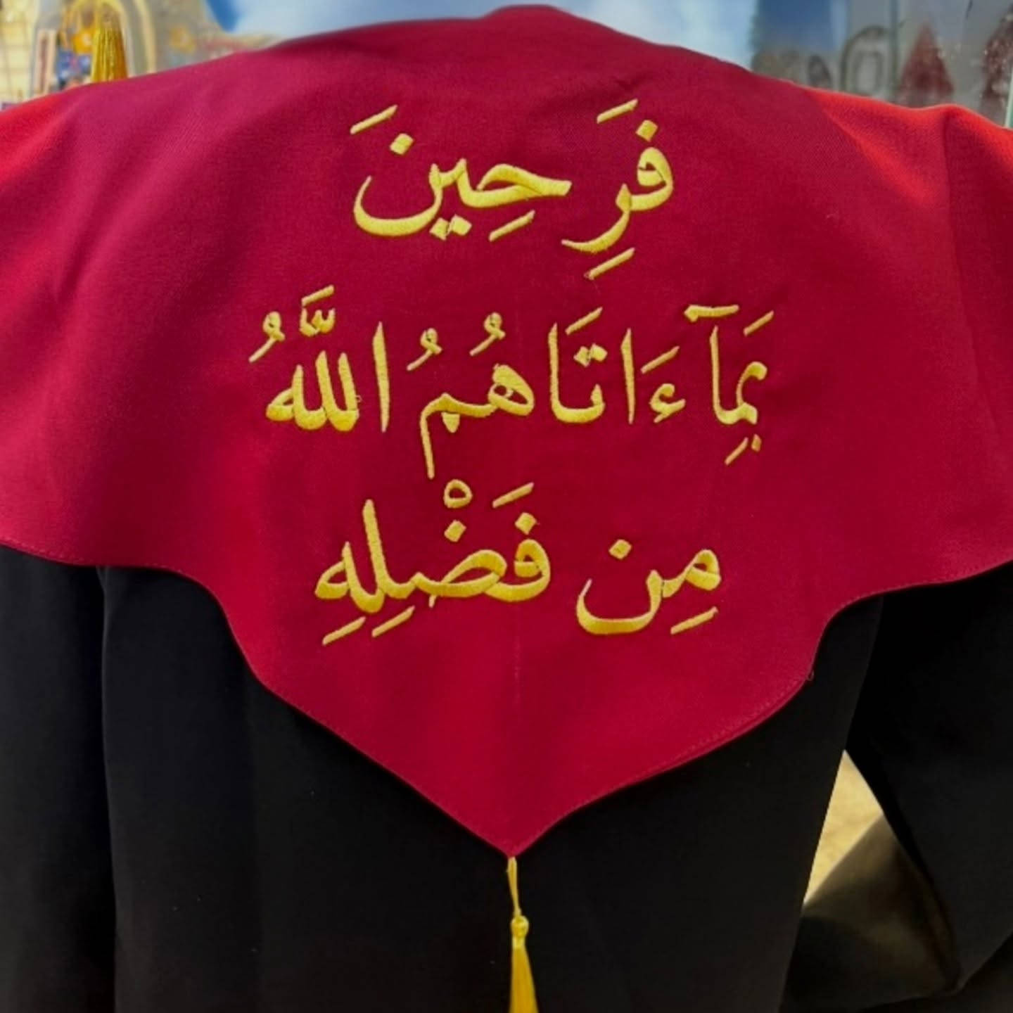 بدا موسم روب التخرج زبائننا الاعزاء مفتوح الحجز🧑‍🎓

مفرد وجمله 💐
لسنا الوحيدين لاكننا الأفضل 👍🏻💯

يوفر لكم زي تخرج 🥰
روب, وشاح, قبعة, 
متوفر بكج (باربي، كوبرا، بولستر خليجي، ) 

وكذلك متوفر وشاح ملكي، قبعه ملكي، وشاح عادي، قبعه دائري، 

كافة الالوان⚪⚫🟤🟣🔵🟢🟡🟠🔴

🌷وكذلك متوفر بكج كامل يحتوي البكج🌷 ( روب ،قبعه،وشاح ، مع الطبع او التطريز )

بكج كامل بولستر خليجي مع الطبع او التطريز 
بكج باربي مع الطبع او التطريز
بكج كوبرا سواد فاحم مع الطبع او التطريز 

متوفر بروشات
* متوفر مستلزمات تخرج من المرحلة( الروضه الى الدكتوراه)

للحجز مراسلة البيج ♥️🇮🇶
توصيل بغداد 5
محافظات 5


**إذا كنت صاحب هذا الإعلان وتريد حذفه لأي سبب، رجاءا أرسل رسالة إلى الدعم الفني**
