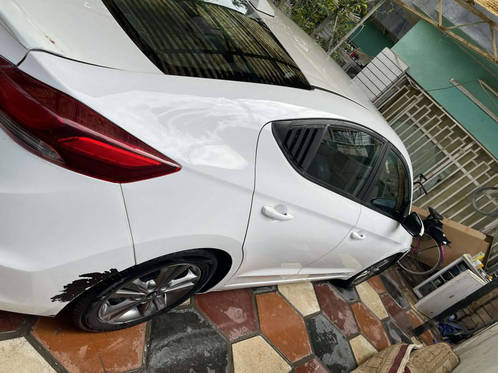 السلام عليكم النترا 2017 خليجي صبغ جاملغ امامي بدون دواخل وبيه تكحيل كير ومحرك مكفولات تبريد ثلج رقم بغداد بأسمي السعر 125 مكان السيارة بغداد حي الخضراء *********** بغداد, العراق
