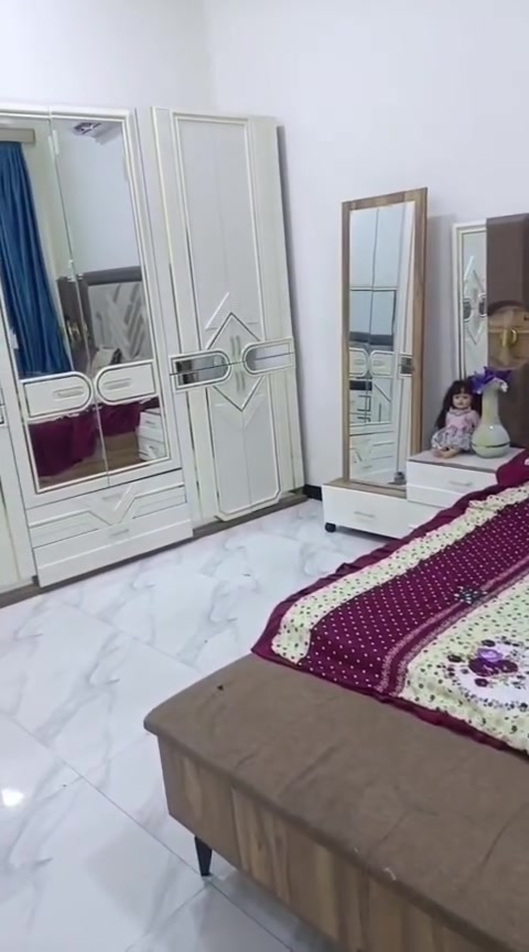 سلام عليكم غرفه تركيه الاصليه 11قطعه سعره 1400استعمال قليل كلش لتواصل ***********
