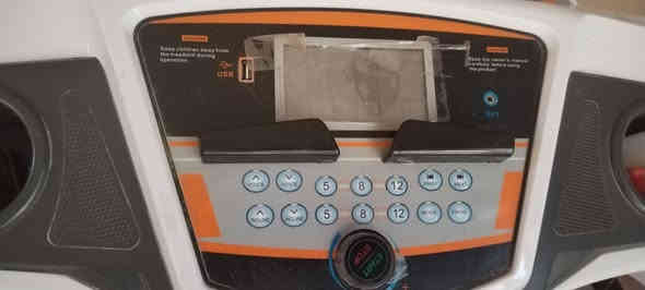 جهاز رياضي استخدام قليل جبلي أعلى وزن ١٢ سرعة مزود بحزام رجاج  هاتف ***********
