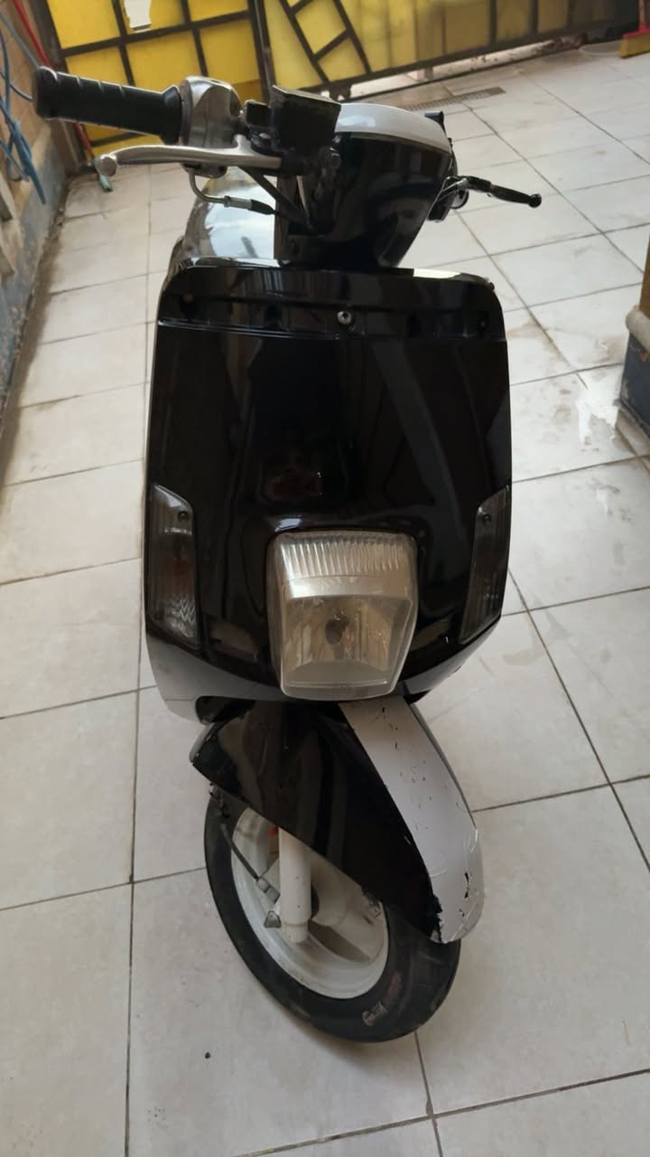 دراجة ماكس بوليسي (نوزل) شلعة ومعدل مكينة كلش ناعمة  نضيفة مابيهة اي نقص كلهة شغالة سعر 600 مكاني بغداد زعفرانية وبيهة مجال لليتصل ***********
