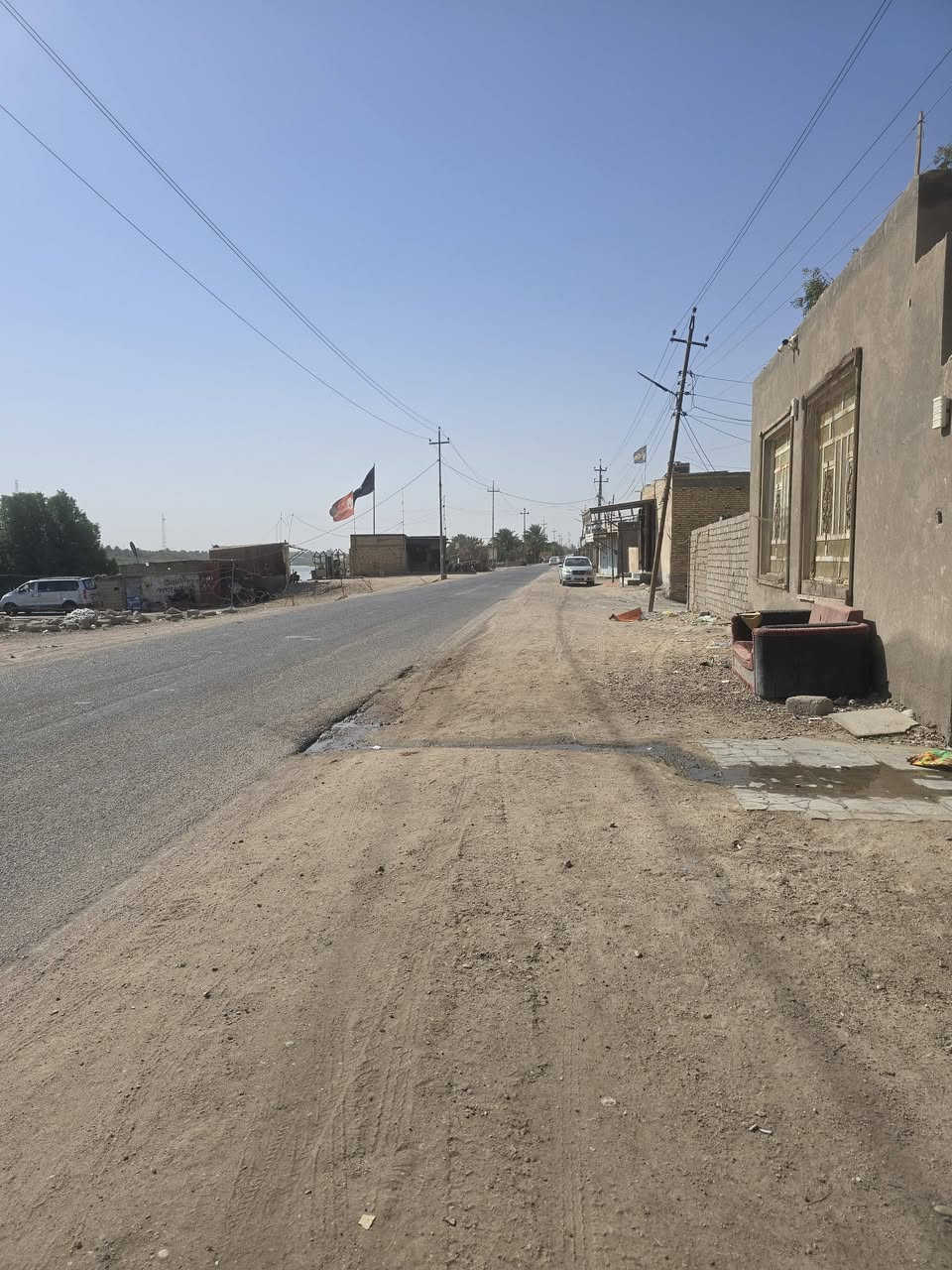 #بيت_____للبيع 
مع محل 
المساحة 900 متر ..... 
يتكون من ثلاث غرف مع غرفه في الدور الثاني مع استقبال وصاله ومطبخ وصحيات 
المكان الصبية على الشارع مقابيل مغسلة سعد 
السعر ٦٠ وبي مجال 
الاستفسار الاتصال على الرقم 
***********
آجور النشر على البايع 👈 والشاري
