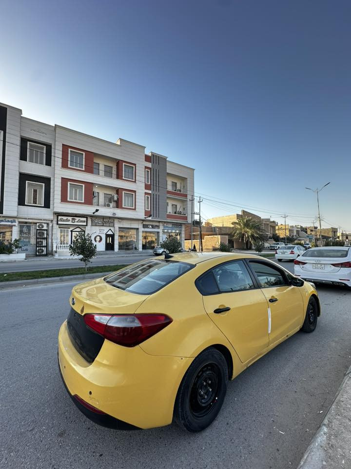 فورتي 2016 أمريكي
مكينه وكير مكفولات ضرر السيارة مرفق بلصور
رقم بغداد بسمي تحويل ثاني يوم سنوية ل29
سونار السيارة مرفق بلمنشور حادثه جنطه وجاملغ 
سعر السيارة 85وبيه مجال مكان السيارة السماوة 
***********
