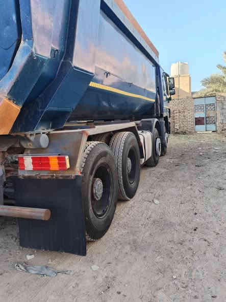 السلام عليكم للبيع موديل 2007مسجله قاطره ومقطوره هزه جديده سنويه ل2031 ايطاليه بااسمي تخم تاير جاهزه للعمل ما ناقصهه اي شي العنوان الديوانيه الحمزه الشرقي  ***********
