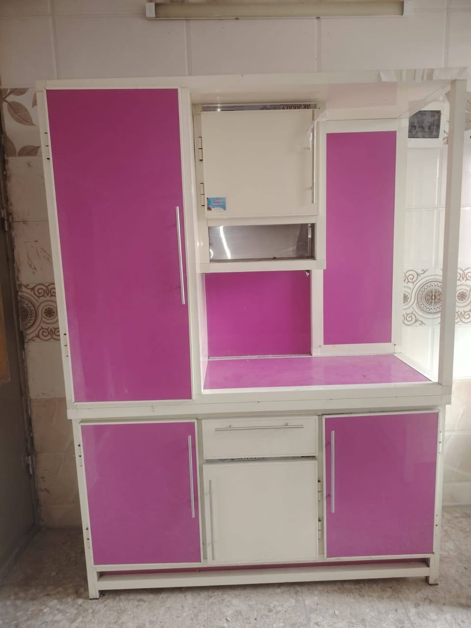 كاورنتر متر ونص مرمر السعر 250 وبي مجال مكاني الشعله للاتصال على الرقم التالي ***********
