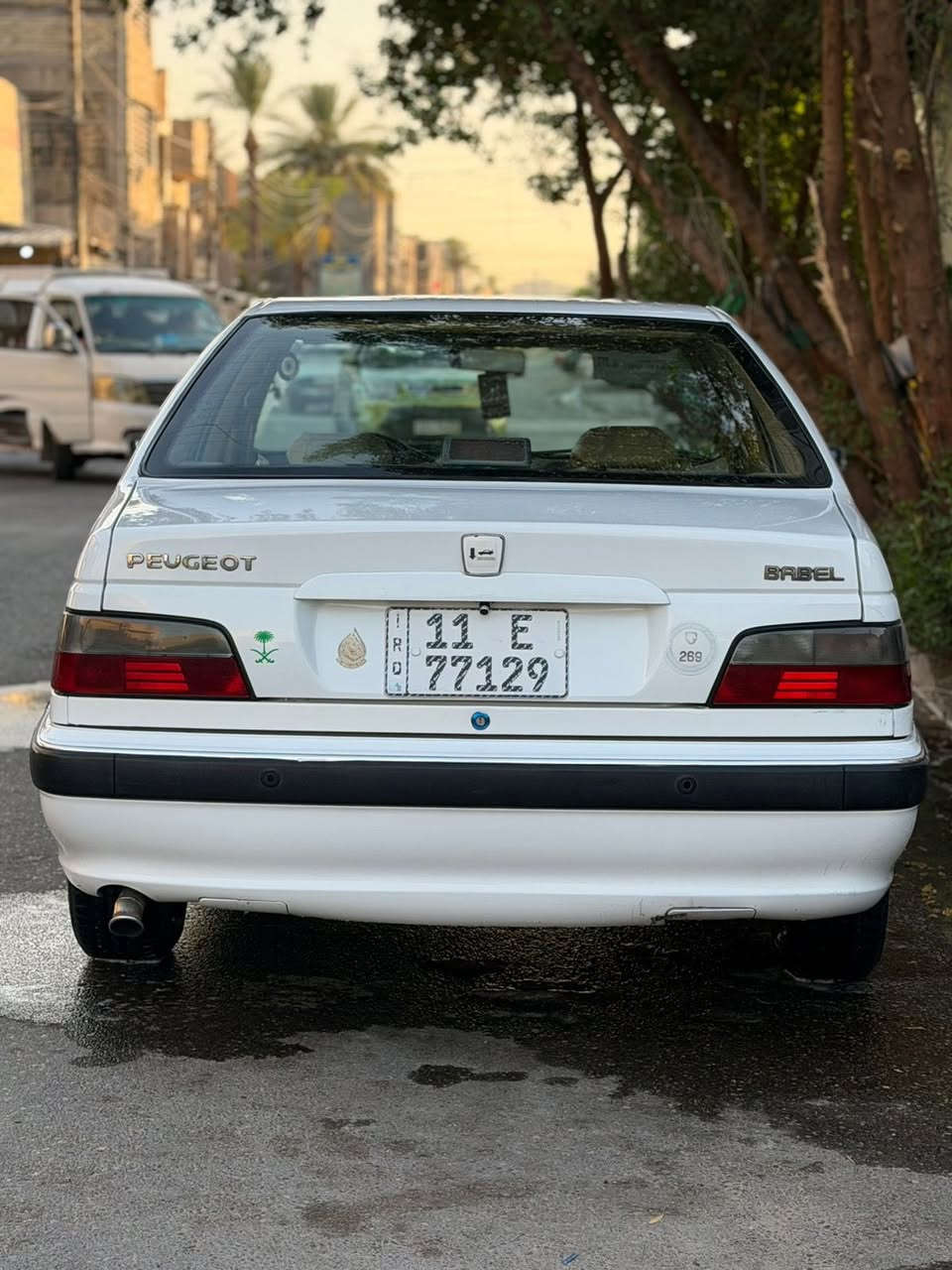 سلام عليكم بيجو بارص موديل 21 سيارة جديدة 
بيهة بوارد بلجاملغات ع كد أصبعين من الجهتين دوشمه عامة 
سيارة مال بيت مامتعوبة السعر ٦٨ الرقم ***********
