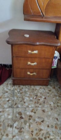 للبيع • غرفه اخشاب • اثاث غرفة