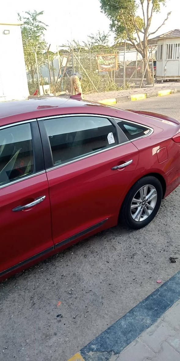 سوناتا موديل 17 وارد امريكي محرك GDi 2400 حادثه جاملق وبنيد سعرها 120وبيه مجال
هاتف /***********
