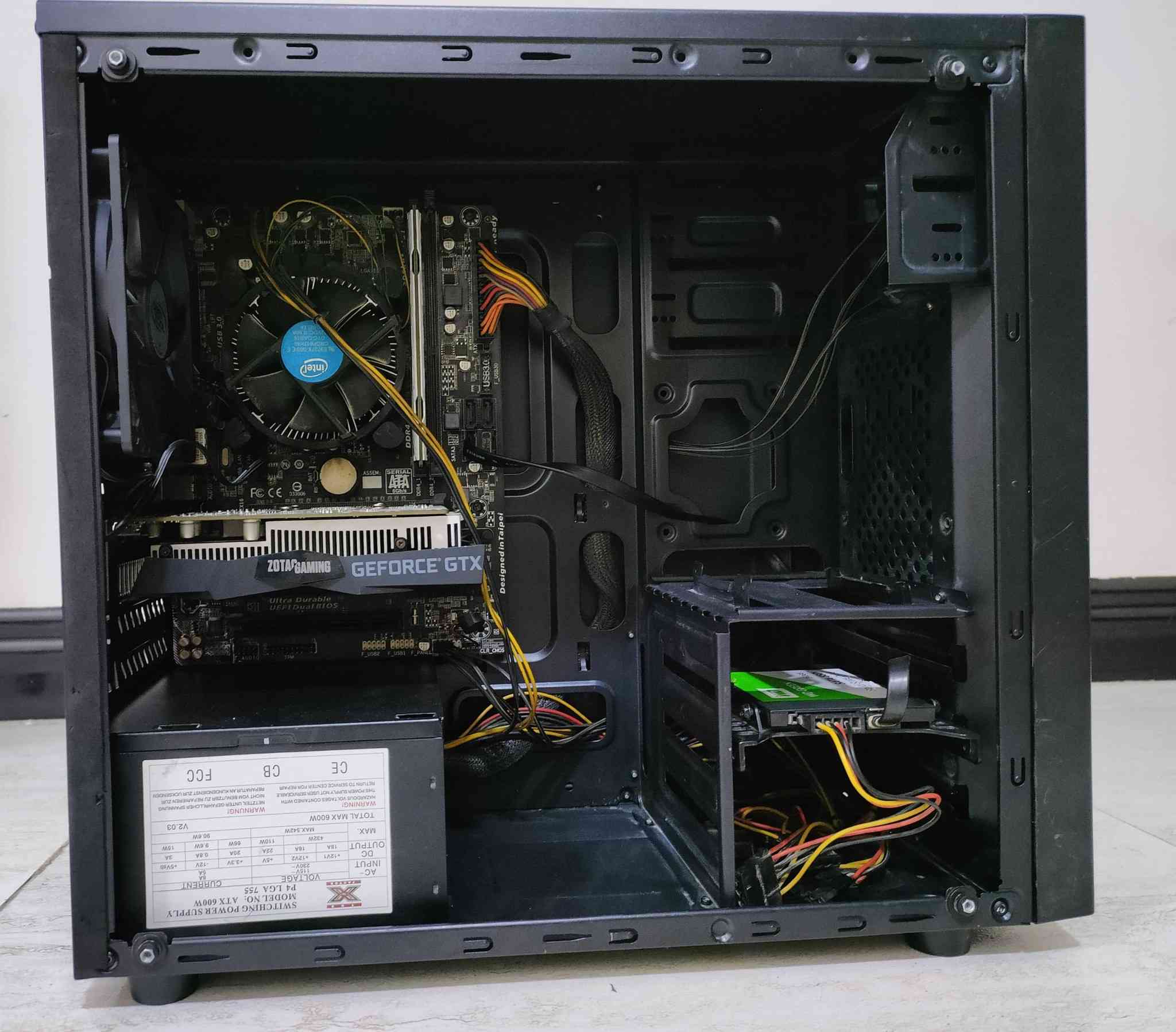 PC gaming 
CPU : i5 -7400 
GPU: GTX 1650 ZOTAC GAMING 
RAM: 8GB DDR4  2400mHz Ballistix
SSD WESTERN DIGITAL 240 GB
POWER X Factor 600w
Motherboard: GIGABYTE H110M-S2PT
CASE: DEEPCOOL 
السعر 360 وبيها مجال 
مكاني بغداد البنوك
الشراي خاص ويدلل علينا


**إذا كنت صاحب هذا الإعلان وتريد حذفه لأي سبب، رجاءا أرسل رسالة إلى الدعم الفني**