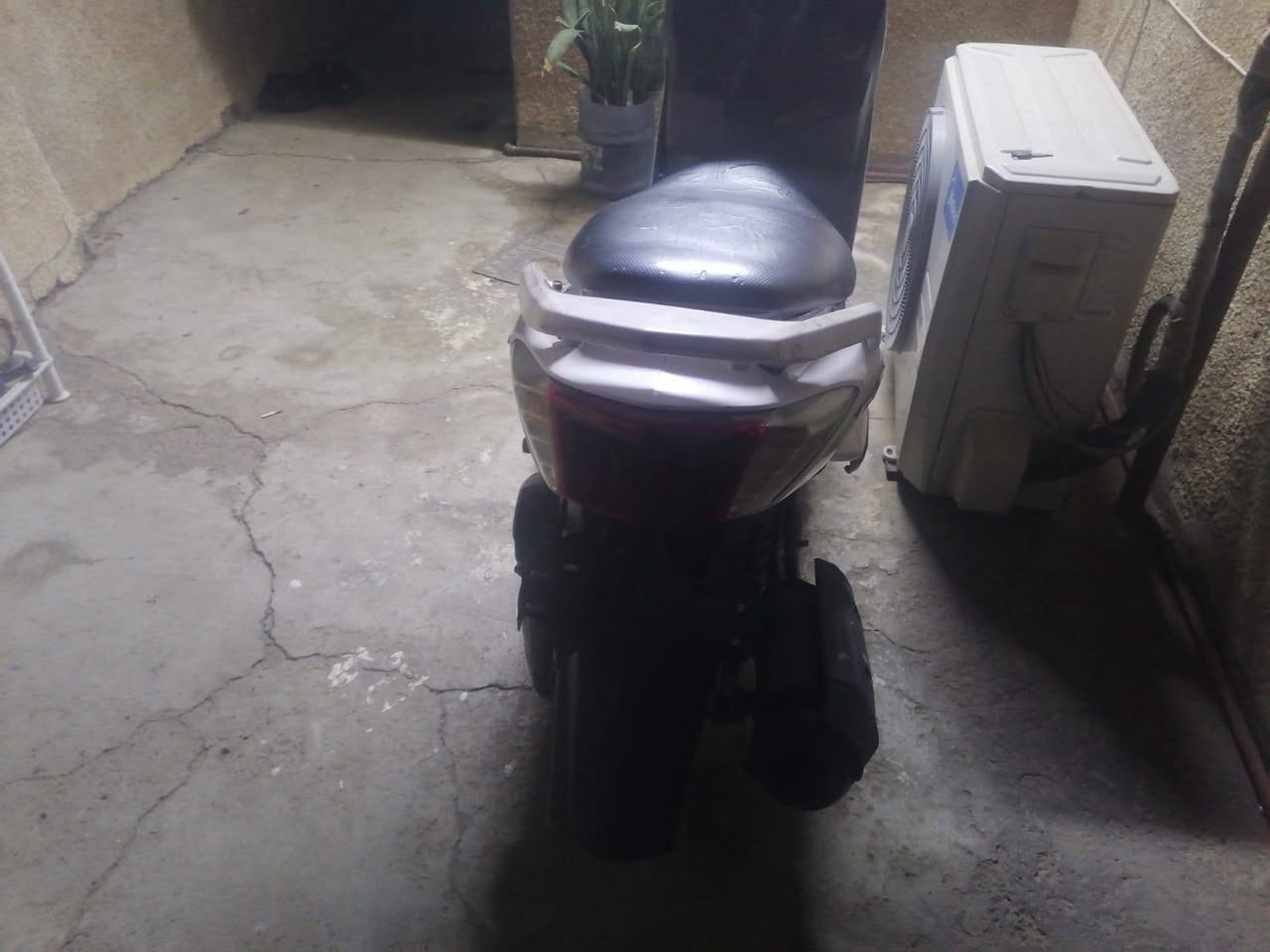 سلام عليكم دراجه سكنس فحل للبيع دراجه بلادي ما مفتوح
المكان البياع حي العامل

الاتصال على الرقم ***********

السعر 600 وبيه مجال
