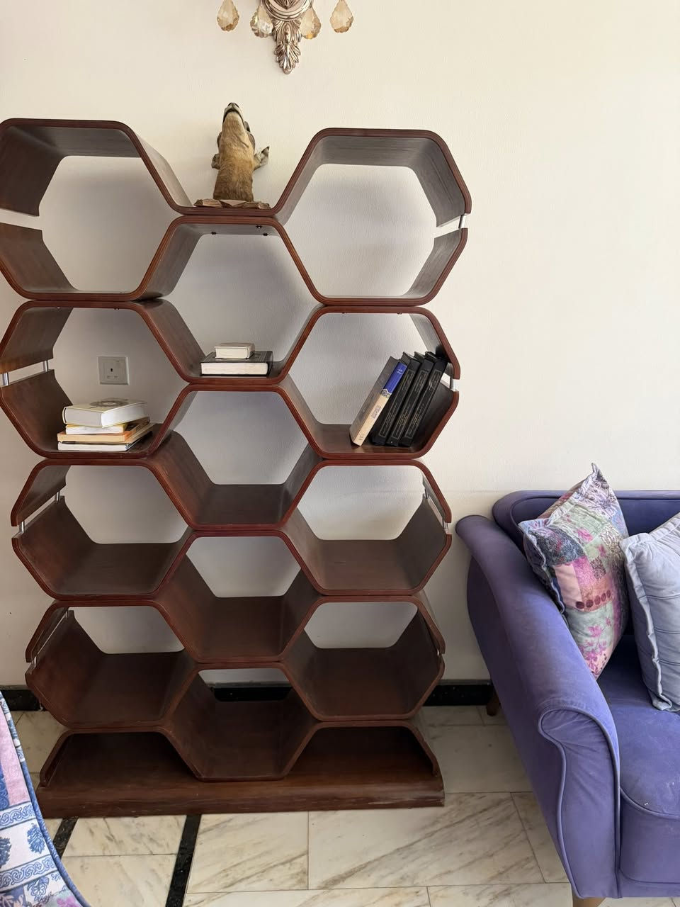 عشر مقاعد مع ميز وكراسي وبوفيه وطبلات وتيبلام للبيع منطقه كاظميه


**إذا كنت صاحب هذا الإعلان وتريد حذفه لأي سبب، رجاءا أرسل رسالة إلى الدعم الفني**