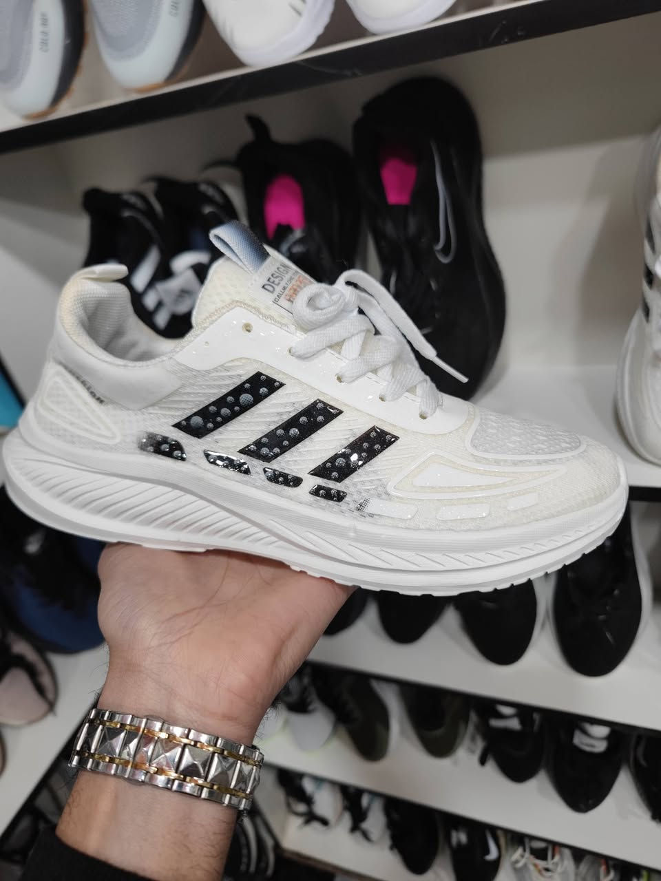 السلام عليكم على بركة الله
متوفر احذيه بالة جديد غير ملبوس الوزن ريشه
متوفر جميع القياسات من 40 الى 47
العنوان بابل الحصوة عمارة البركة 
سعر القطعه فقط 13 قطعتين 25 وبيها مجال للطيبين 
***********
