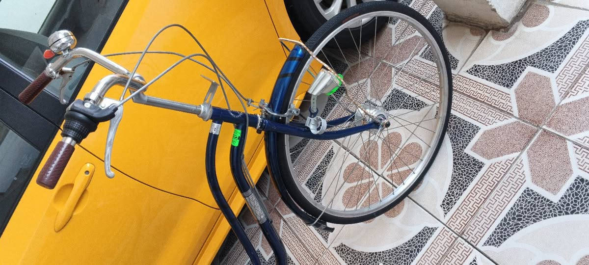 سلام عليكم بايسكل للبيع فول مكفول كير حساس شرط 
رايده 100الف قفل للستفسار*********** مكاني كركوك حي العسكري
