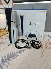 بلايستيشن 5 • نضيف 94/100 • بدون كيبل