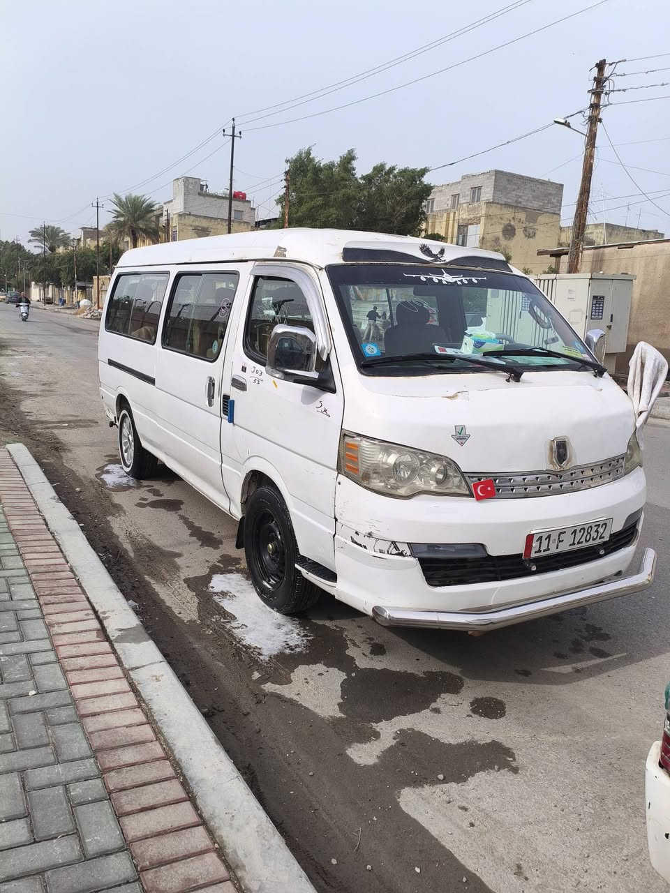 السلام عليكم جنبي اج وان للبيع محرك جديد مكفول بانزين غاز كير اكسن مكفول صدر جديد مشط جديد صدر خلفي جديد منظومه غاز منظومه زنون بيهه طخه بل طويلة فوك تاير ومصبوغه السياره مصفره بسمي مكان بغداد الاستفسار ***********واتساب
