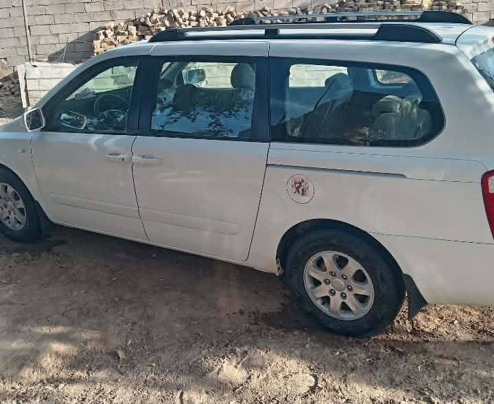 كرنفال خليجي خصوصي رقم بغداد 11بسمي لون أبيض مكينة كاز مسكر كير عادي بدون حادث ٧راكب السعر118وبيهه مجاااال 
اتصال +واتساب ***********
