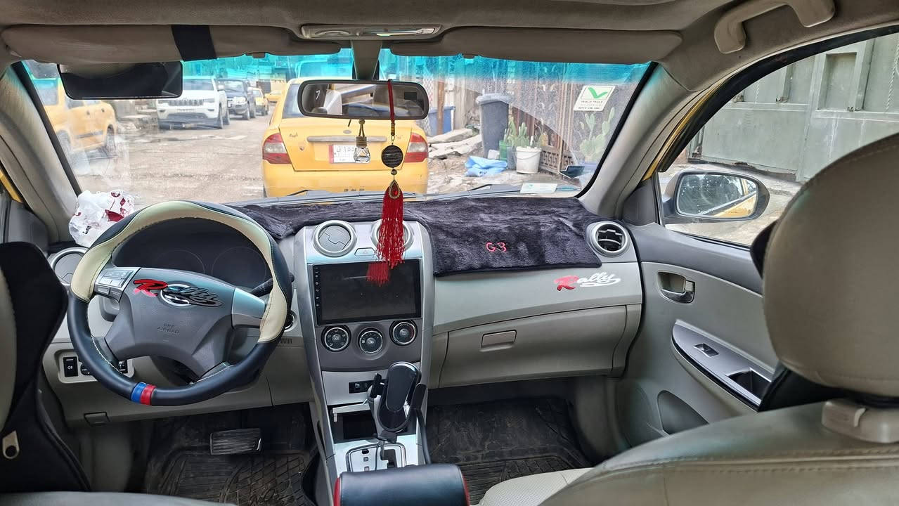 السلام عليكم 
byd G3 موديل 2016
فول مواصفات فتحة 
.. بصمة تشغيل 
.. بصمة ابواب 
سيارة نظيفة بمعنى الكلمة وبعد احلة من الصور لان مصورة بالمطر وحته ما غاسلهة بيهة مكانات رش اثر جراد بدون معجون يعني بدون ضرر والرش مكانات مو قطع كاملة 
رقم بغداد باسمي هزة جديدة ارقام جدد مصفرة هيئة وغرامات يعني بس تحويل والتحويل ثاني يوم احولك 

... مكينة بيهة خربطة وتنقيص دهن اني اعرض كايمة لان متسوة هية مكينتهة رخيصة

شباب رايد مراوس بوحدة محورة كير ومحرك كورلا بس كون فول نظافة 

***********
