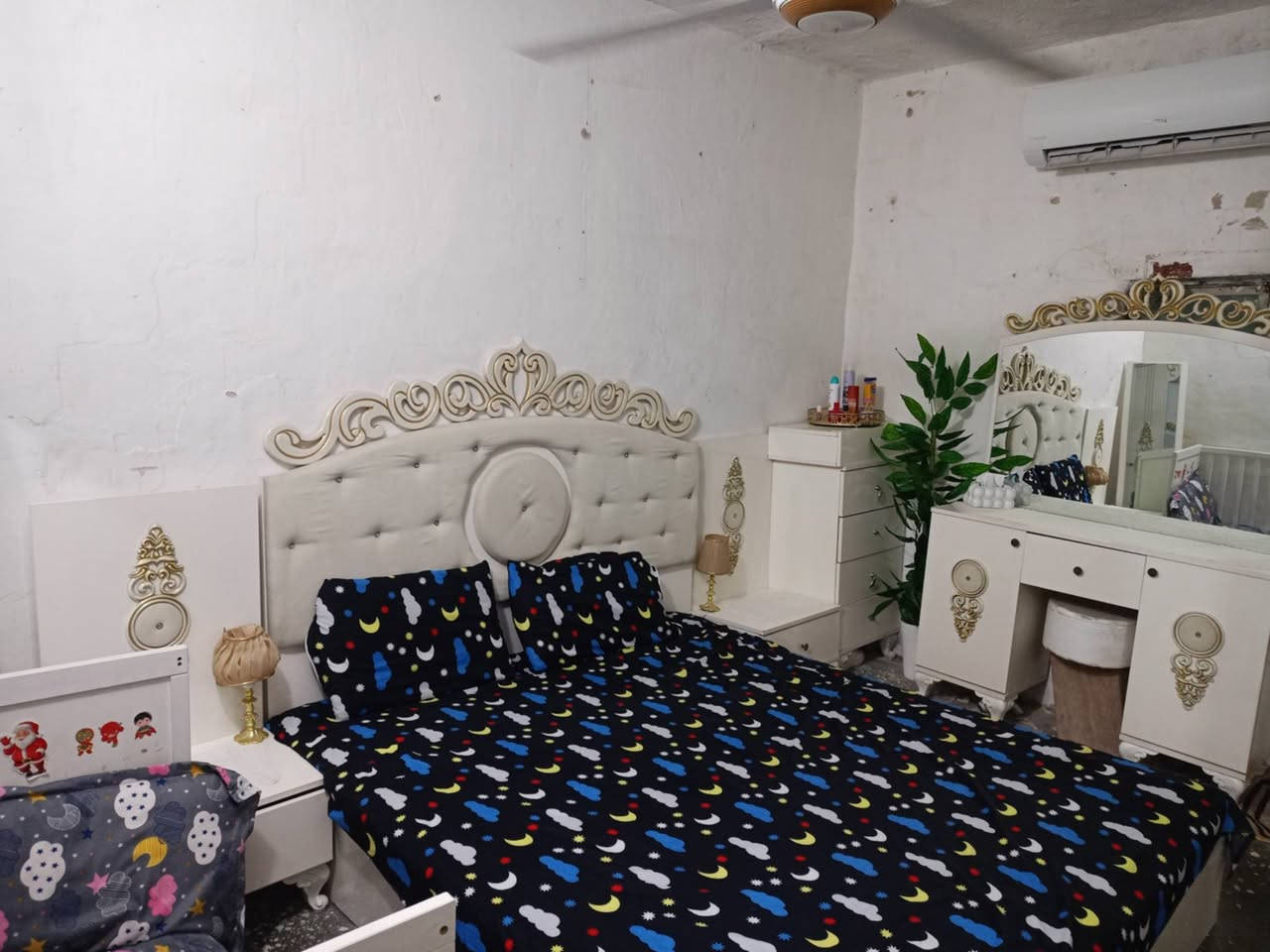 غرفه تسع قطع نظيفه ما بيها اي عيب سعرها 550 مكانها بغداد البلديات اللي يريدها يجيب الصوره


**إذا كنت صاحب هذا الإعلان وتريد حذفه لأي سبب، رجاءا أرسل رسالة إلى الدعم الفني**