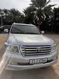 لاندكروز • ٢٠١٠ • رقم بغداد