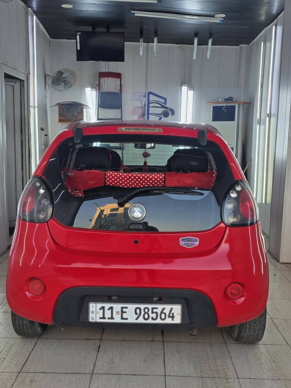 السلام عليكم بيع مستعجل
جيلي باندا 2013 
جاهزه من كلشي 
ماشيه 63 الف
مصبوغه عام للجماليه
كهربائيات كلها شغاله 
سياره جاهزه مال بيت 
رقم بغداد الدولي الجديد
سنويه بأاسمنه تحويل مباشر 
سعرها 42 وبيها مجال بسيط
 الاتصال ***********

مكاني بغداد الاعظميه
