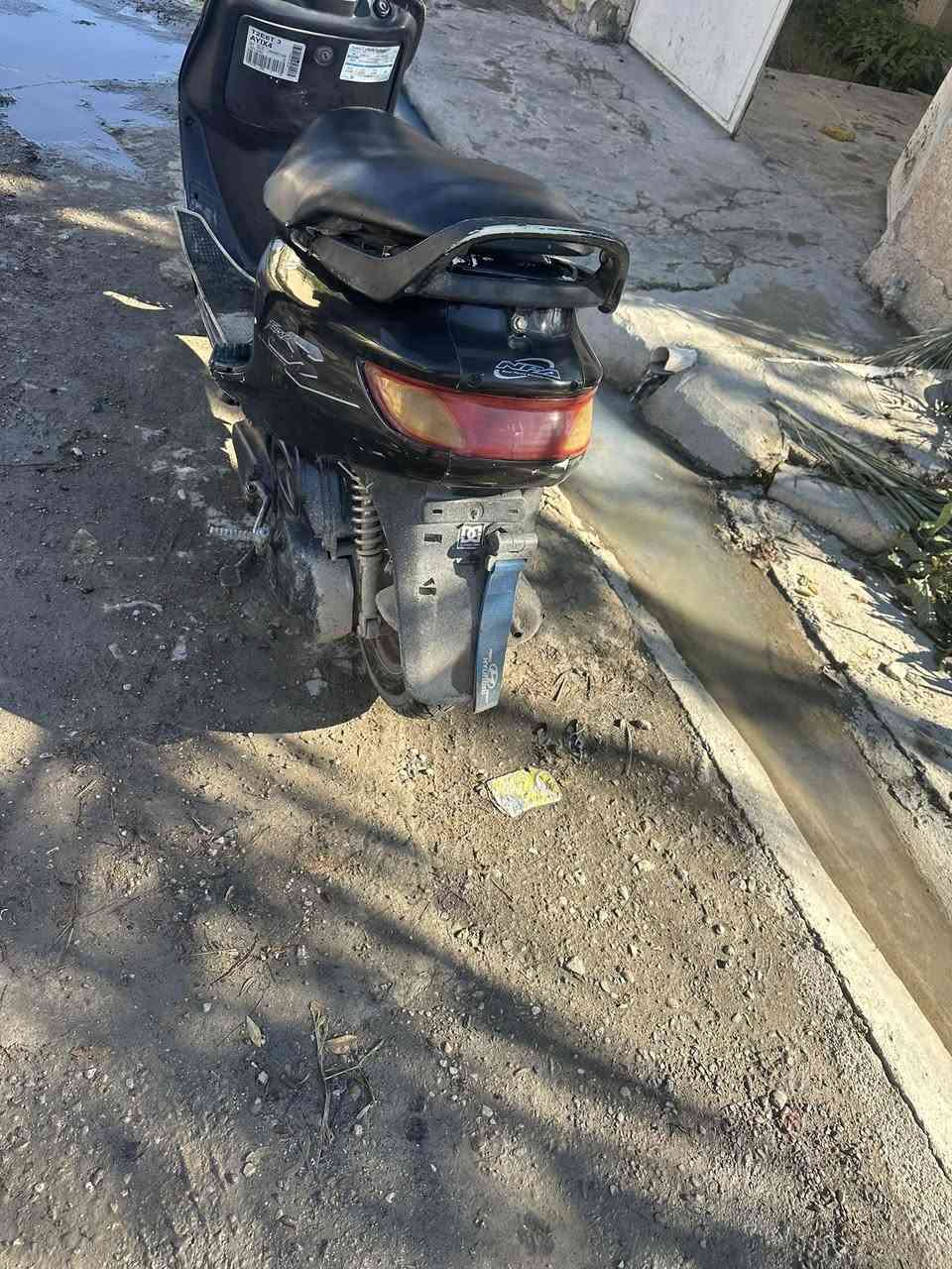 فورتي
سلام عليكم البيع دراجة فورتي شغاله سلف هندر 
ديالى بعقوبه 
سعرها 225 بيه مجال
‭0777 324 4268‬
