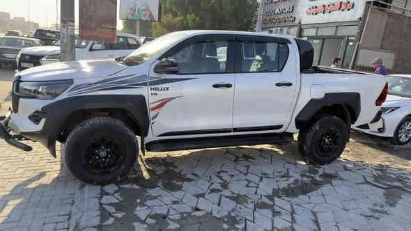 السلام عليكم بيكم جي ار gr 2024 سعوديه ام النفاخ معروفه مواصفات الgr ماشيه 44 بيه فقط ضربه  هاي  الموجوده بالصور كير ومكينه وصبغ وبارد مكفوله رقم بغداد 
سعره 435 ورقه 
عنوان السياره زيونة 
***********
