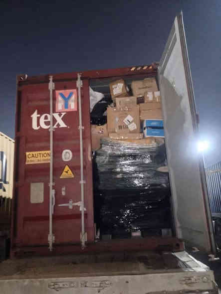 السلام عليكم باجر تفريغ حاويه DHL كوري الساعة 4 عصراً العنوان مقابل محكمة الحسينيه للاستفسار اتصل على هذا الرقم ***********
