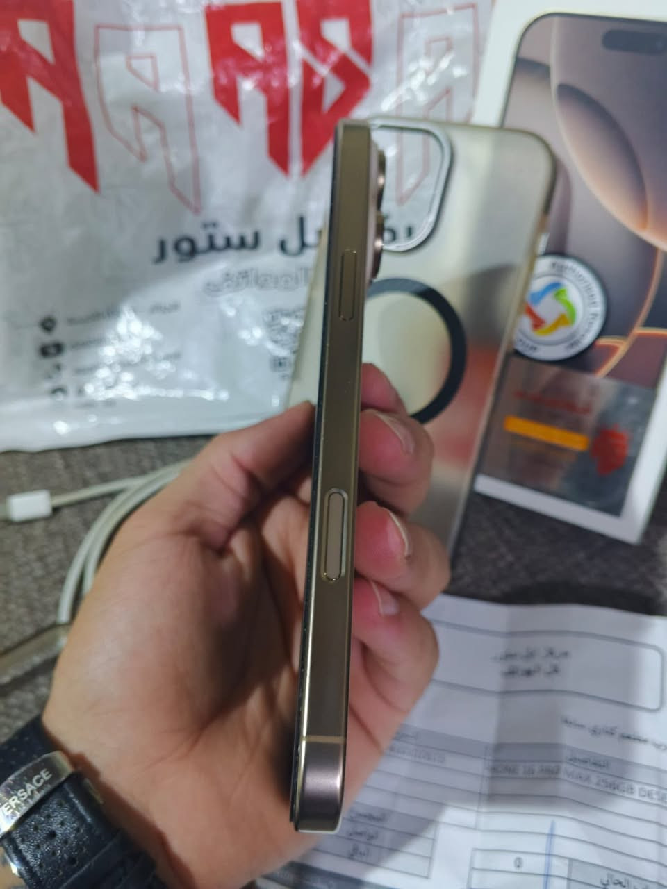 سلام عليكم
16 برو ماكس ماستر ك(256) اخوان التلفون نضافة ١٠٠/١٠٠ استعمال للصور فقط يعني مو موبايلي الأساسي عندي ثاني استخدمه ملحقات كاملة ويا ٢ كفرات وكيبل مالته اخوان حته الوصل مال شرا محتفض بي هاي كدامكم  رايدة ب١٤٠٠ وبي مجال بسيط وهذا رقمي ***********
