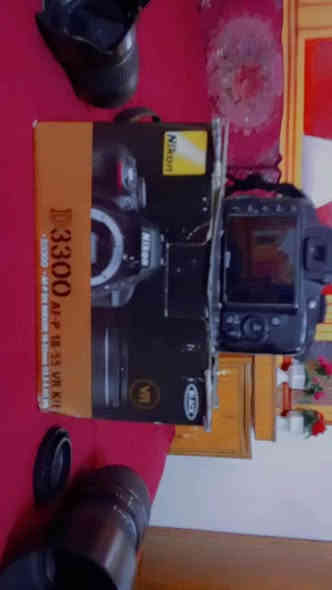 السلام وعليكم عندي كامره بيع  نيكون 3300 نظيفه كلش حلوه بيه 2 بطاريه وشحناه وجنطه كرتونه وياي 2زوم واحد جبير واحد صغير مسعجل عل ابيع سعر عل خاص مكاني الحسينيه الراشديه رقم الهاتف ***********
