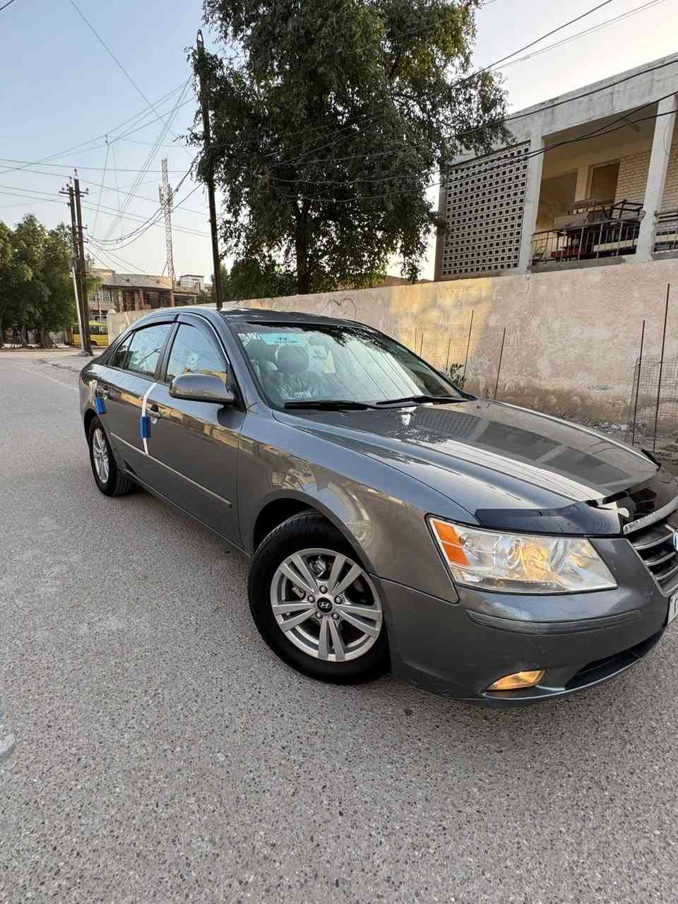 السلام عليكم🫡
هونداي سوناتا 2009
وارد امريكي
سيارة ليبل واحد مكفوله من ضربه وصبغ وتبديل حته الدعميات كفاله 
مواصفات سيارة
محرك 2400 دوش
كير 5نمر
ويل كروم
تبريد ثلج
سيارة احلى من صور
وبل عافيه على ياخذها
128وبيها مجال بسيط
تريد وكاله تريد تحويل
رقم أربيل 
مكان سيارة بغداد الزعفرانيه
متواجد رقم واتساب فقط
***********
