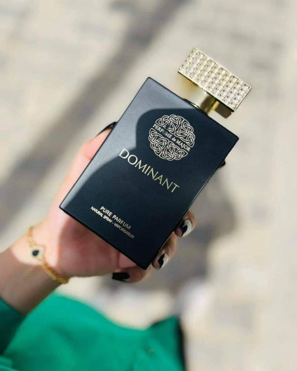 عطر الفخامة عطر الملوك 
عطر dominant ☺️💯
عطر دومنت الفرنسي 🇫🇷💯
اللون الاسود الفواح ❤️ .. 
العطر الي مسوي ضجه حاليا بعالم العطور والي مدوخ العالم 🖤
عطر دومنيت👑 عطر الملوك
العطر المميز والثابت
عطر دومنيت رجالي من العطور المختلفة المميزة عن اغلب العطور .ذو رائحة  تتميز بالفخامة والذوق  عطر ثابت لطول اليوم .

أشهر عطر بنكهته وثبوتيته وفواحانه ♥️🖤 
العطر الخام  الاصلي الفرنسي المنشأ فرنسي🇫🇷🇫🇷🇫🇷  اصلي  ١٠٠% 
العطر هو احتفال بالعشب الأكثر شهرة في جنوب فرنسا. بتطبيق اللافندر مع لمسة من الليمون والهيل. بالإضافة إلى إضافة الفواكه مثل زهرة البرتقال والفريزيا ، مما يضيف إلى قلب العطر. قاعدة مكونة من المسك الثقيل المصنوع من الأعشاب الهندية ومزيج من القش واللوز والتبغ.
عطر دومنيت الاسود الاصلي
الاصلي 💯♥️
المنشأ فرنسي 🇫🇷 💯 
السعر 18 الف 
🚘 يوجد خدمة توصيل لجميع محافظات العراق ٤ الاف 🚘


**إذا كنت صاحب هذا الإعلان وتريد حذفه لأي سبب، رجاءا أرسل رسالة إلى الدعم الفني**