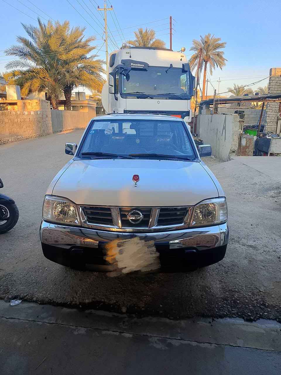 للبيع بيكم نيسان 2009ياباني رقم انبار بيه جاملغ الايسر خلفي تبديل للاستفسار *********** مكانه رمادي
