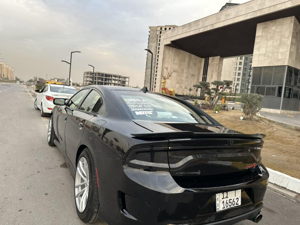 بسم الله الرحمن الرحيم
دوج جارجر 2018 بيها صبغ 4 قطع ماشيه 100 مايل
محرك جيد جدا
كير جيدا جدا
صدرً جديد اليوم بدلته 
تخم تايرً جديد اليوم بدلتهن
رقم بغداد تحويل ثاني يوم  
العنوان بغداد حي جهاد
19500$
***********
