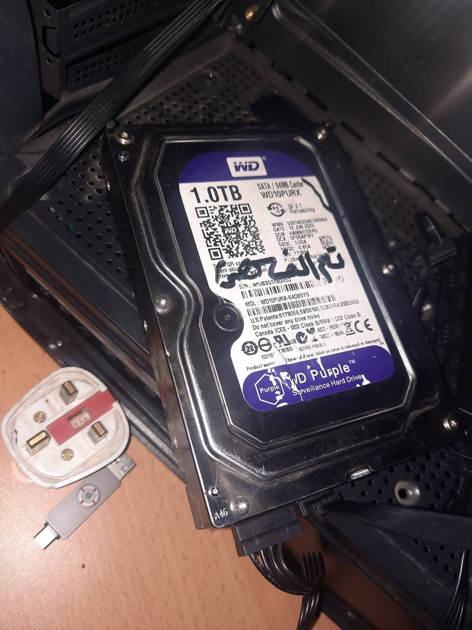 السلام عليكم
هارد ميكانيكي شركه WD بنفسجي 
صناعه 2023 يعني شبه جديد وبعده بحيله 
سعته1T
قرائته ممتازة 
وسعر ٣٣ قفل شامل توصيل وضمان ٣ ايام
***********
